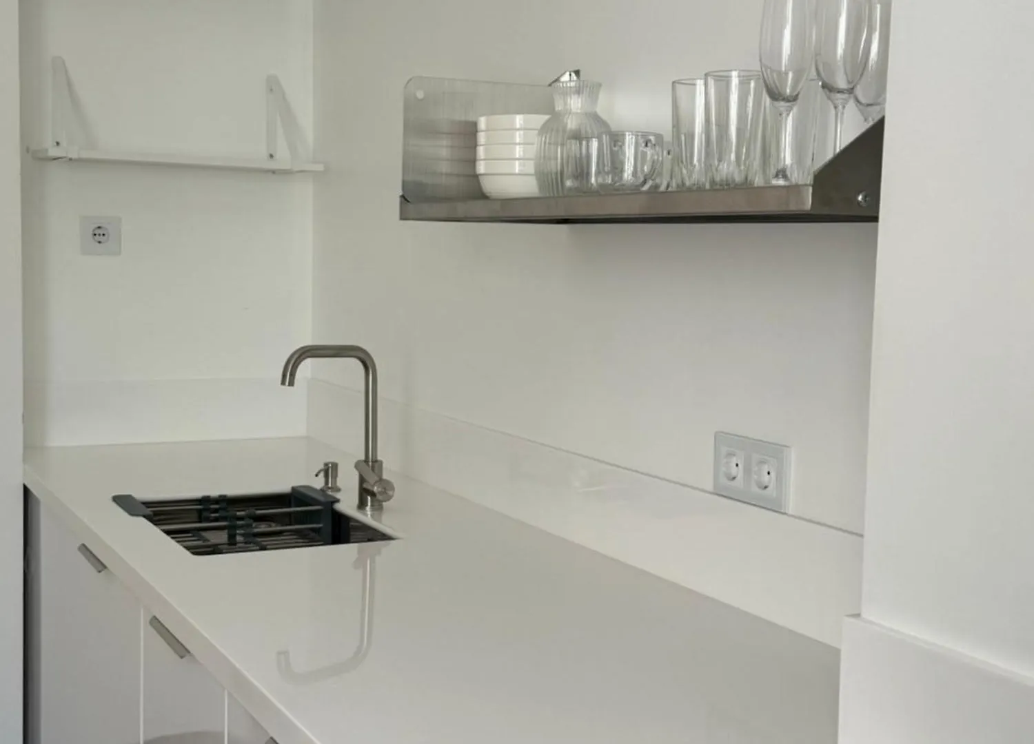 Dostyk Avenue Apartment Almaty