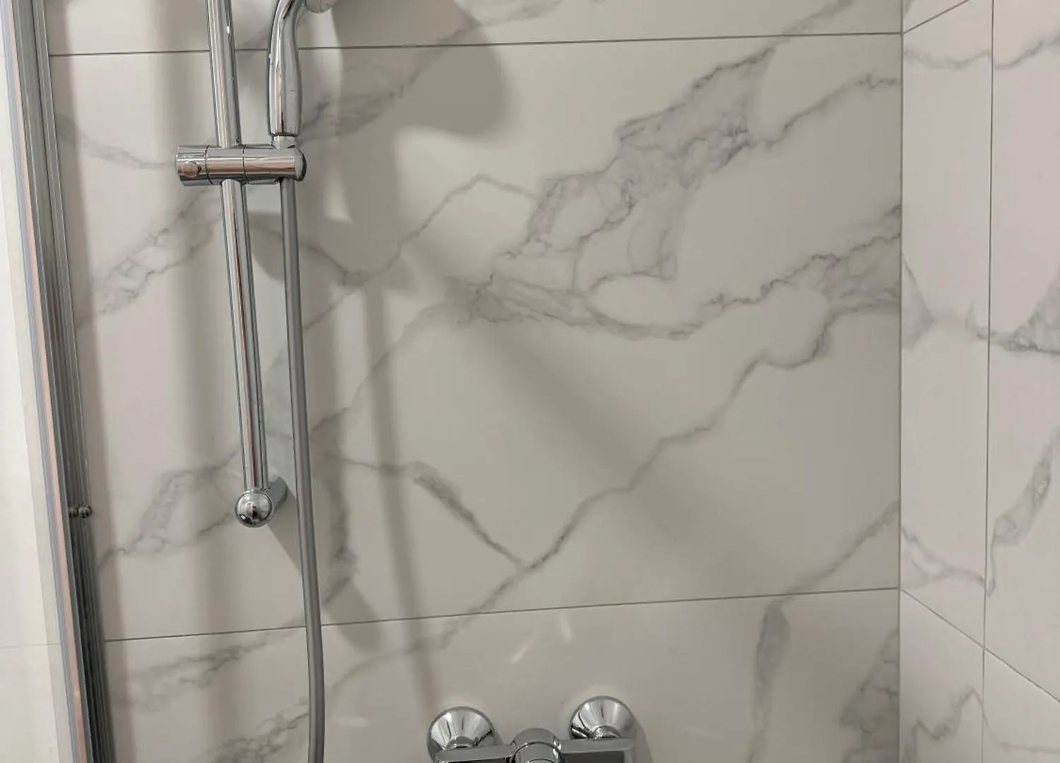 Dostyk Avenue Apartment Almaty